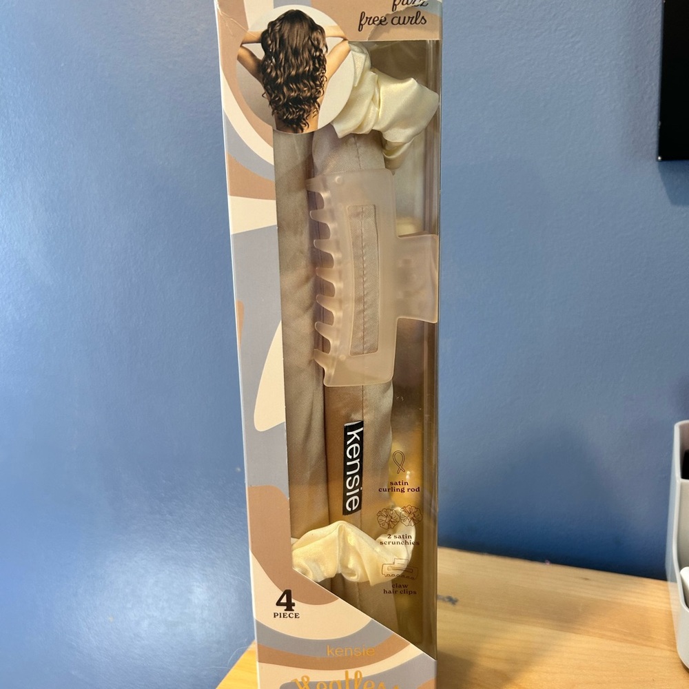 Kensie Cream Hair Accessories Collection